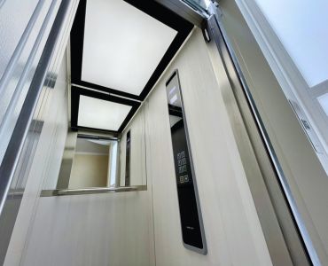 mantenimiento de un ascensor